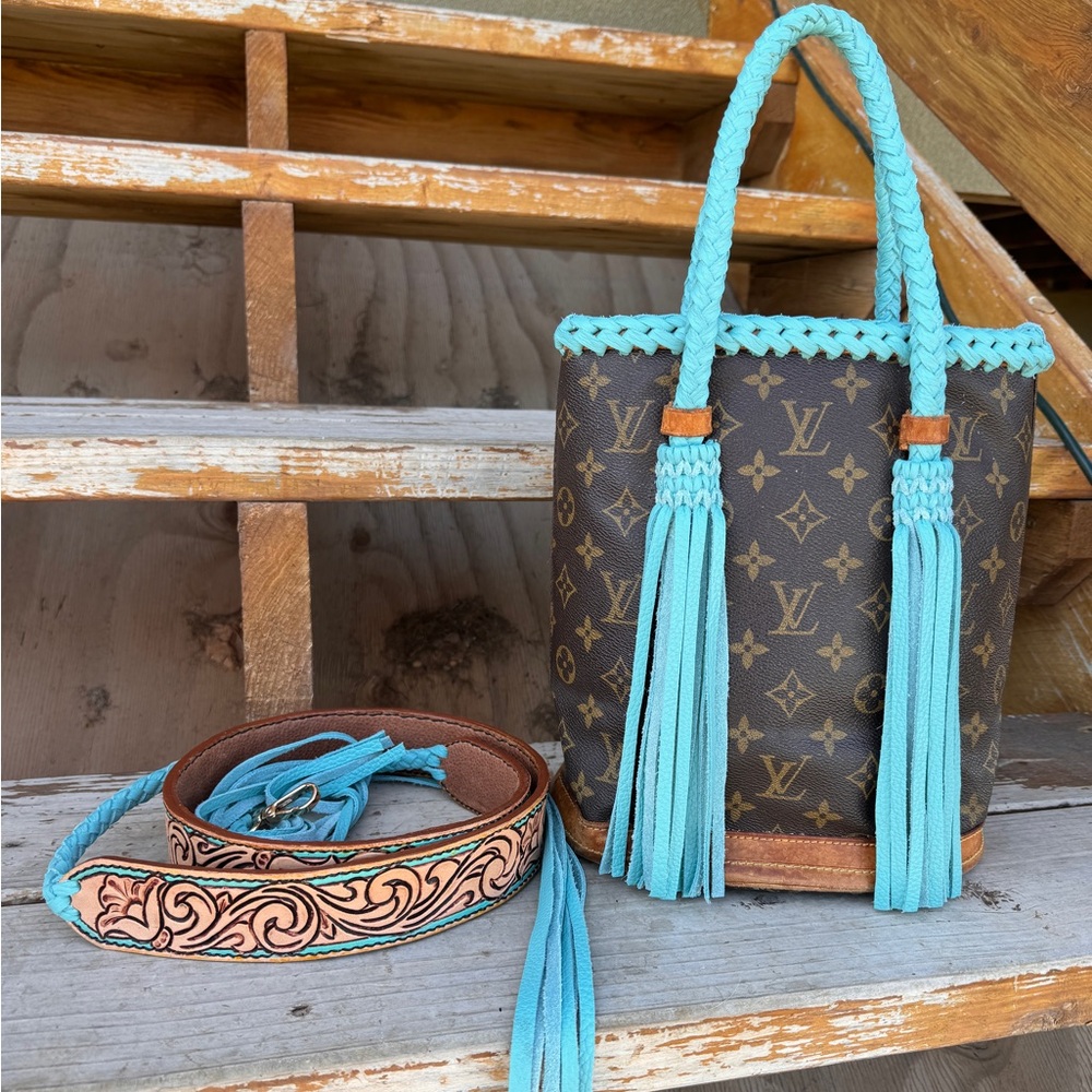 Louis Vuitton petit bucket